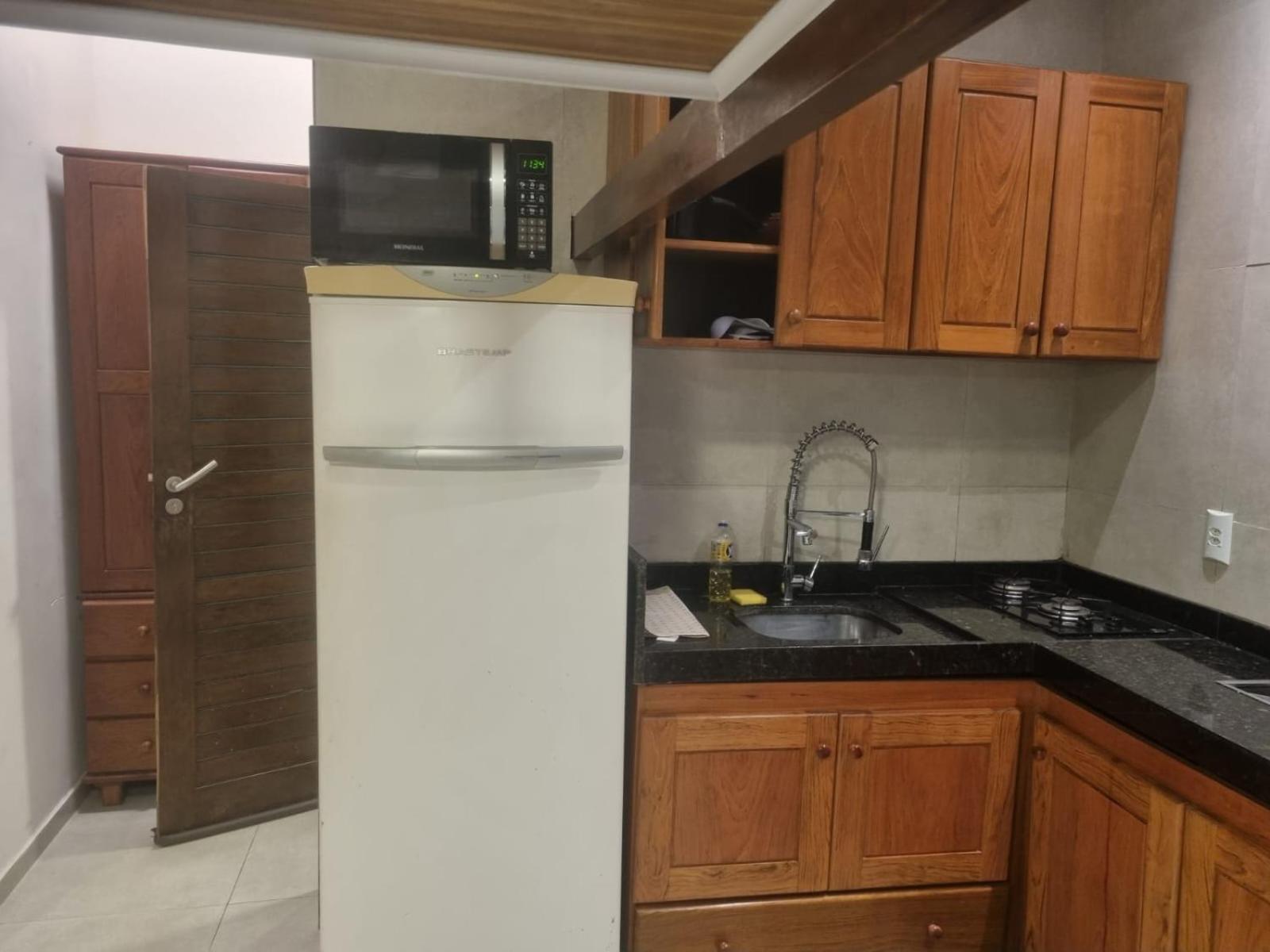 08 Kitnet Super Luxo Perto De Com Ar