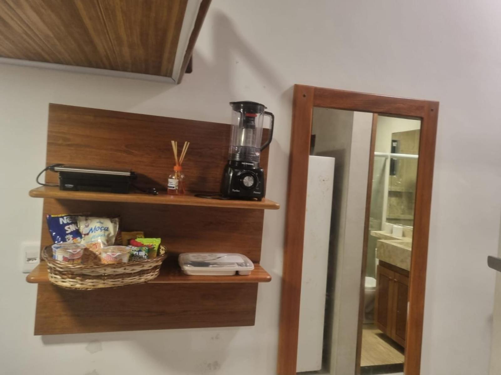 08 Kitnet Super Luxo Perto De Com Ar