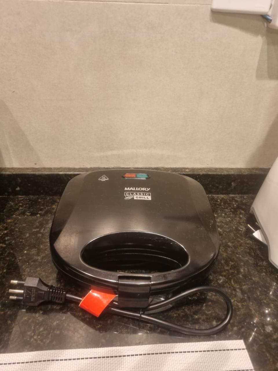 08 Kitnet Super Luxo Perto De Com Ar